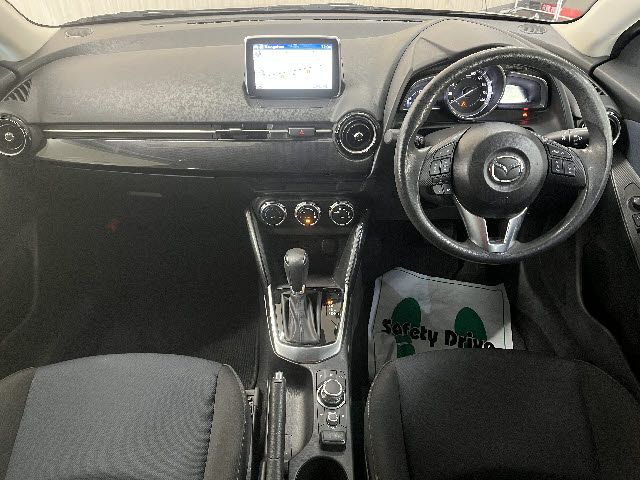MAZDA DEMIO 2015