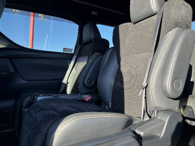 TOYOTA VELLFIRE 2020