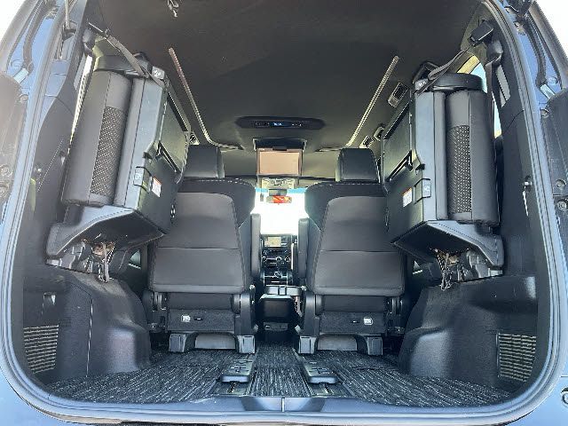 TOYOTA VELLFIRE 2020