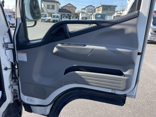 MITSUBISHI CANTER 2020