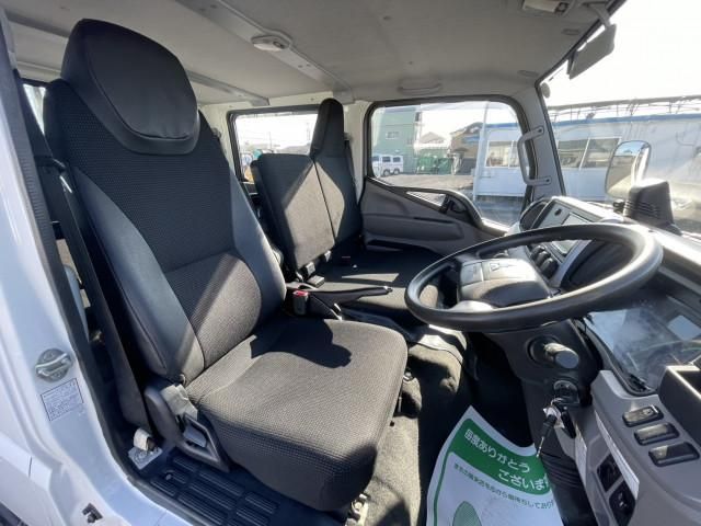 MITSUBISHI CANTER 2020