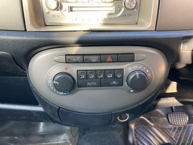 DAIHATSU MIRA GINO 2004