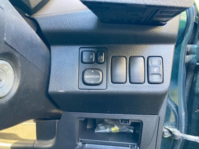 DAIHATSU MIRA GINO 2004