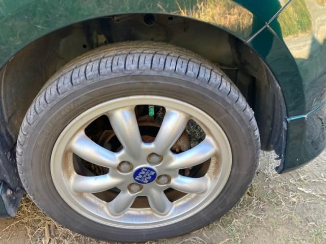 DAIHATSU MIRA GINO 2004