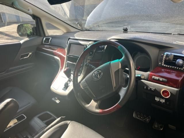 TOYOTA VELLFIRE 2008