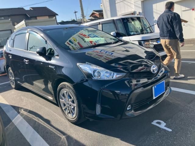 TOYOTA PRIUS Alpha 2017