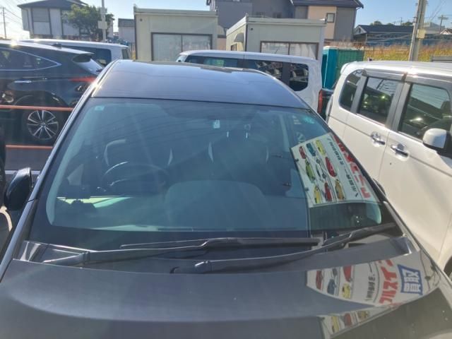 TOYOTA PRIUS Alpha 2017