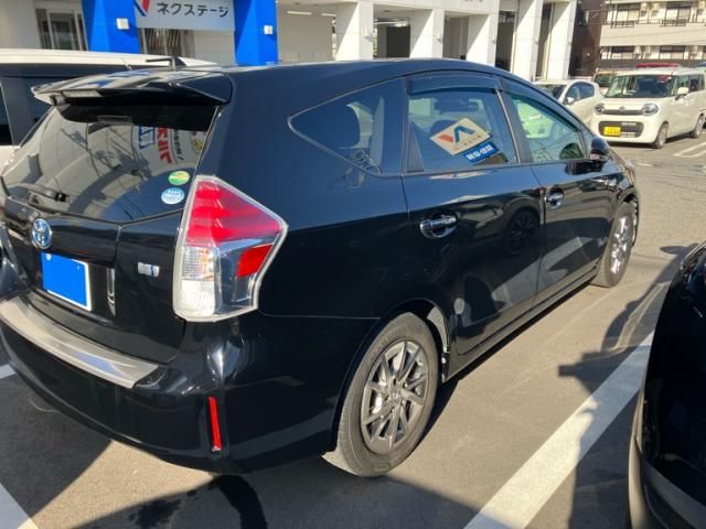 TOYOTA PRIUS Alpha 2017