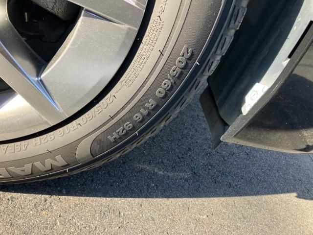 TOYOTA PRIUS Alpha 2017