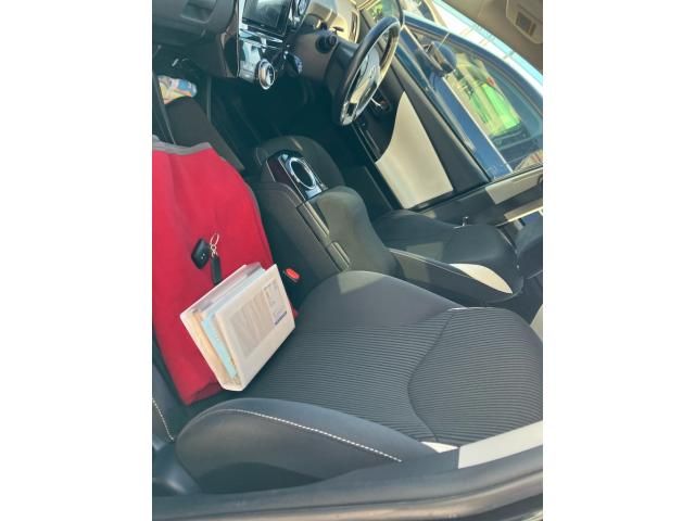 TOYOTA PRIUS Alpha 2017