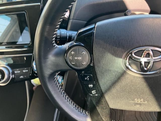 TOYOTA PRIUS Alpha 2017