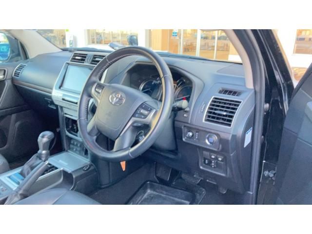 TOYOTA LANDCRUISER PRADO 2019