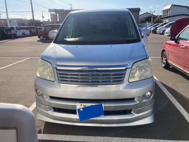TOYOTA NOAH 4WD 2007