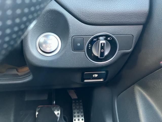 MERCEDES BENZ MERCEDES BENZ CLA Shooting Brake 2016