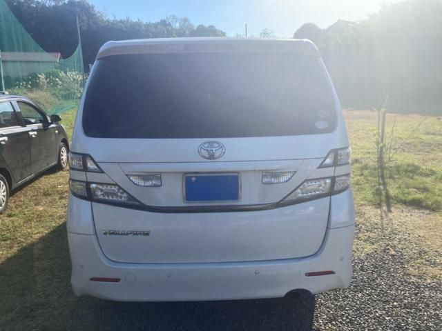 TOYOTA VELLFIRE 2009