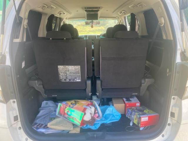 TOYOTA VELLFIRE 2009