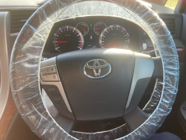 TOYOTA VELLFIRE 2009