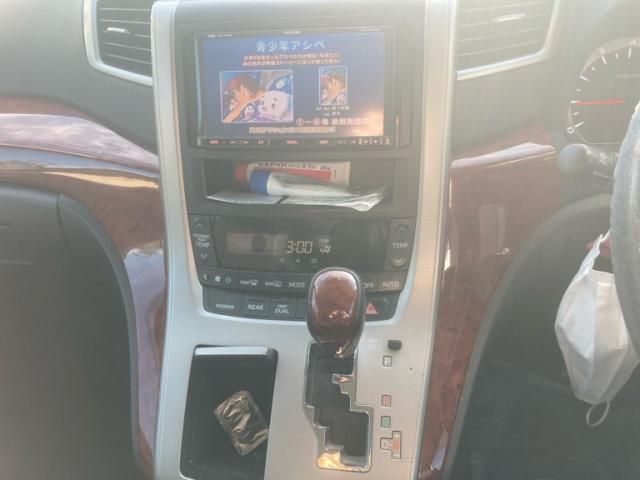 TOYOTA VELLFIRE 2009