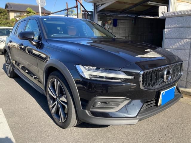 VOLVO VOLVO V60 CROSS COUNTRY 2021