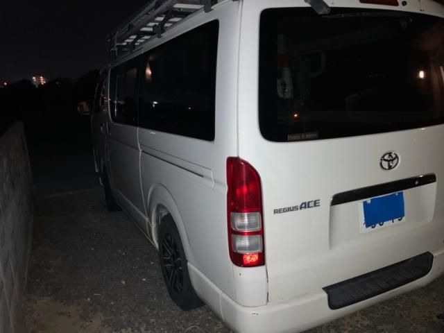 TOYOTA HIACE van 2WD 2009