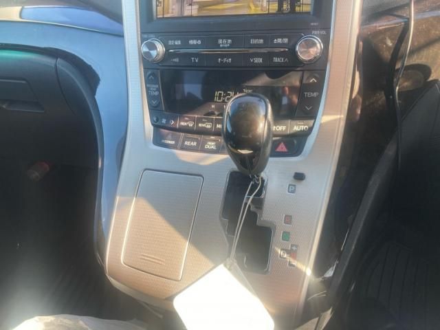 TOYOTA VELLFIRE 2014