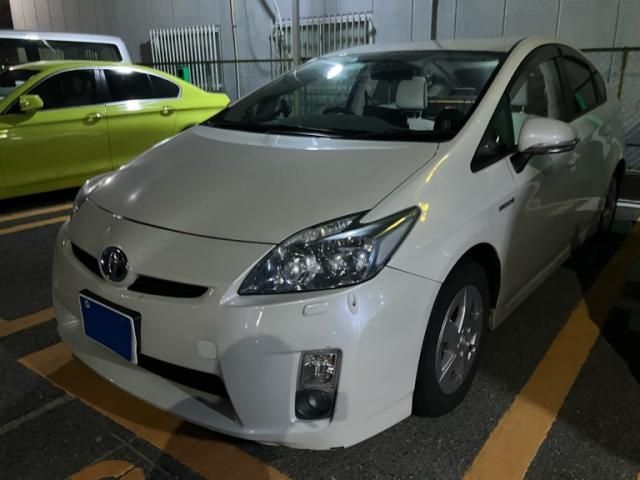 TOYOTA PRIUS 2011