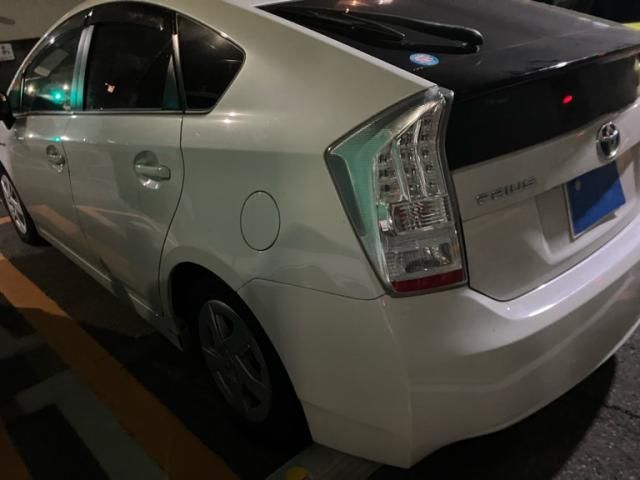 TOYOTA PRIUS 2011