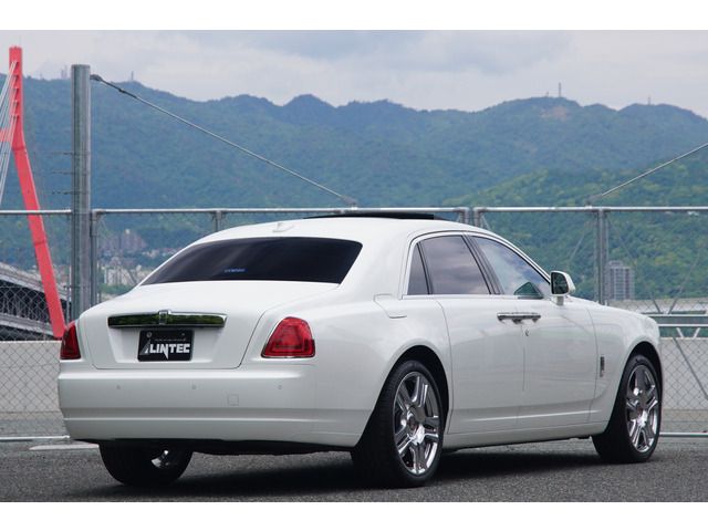 ROLLS-ROYCE ROLLS-ROYCE 2016