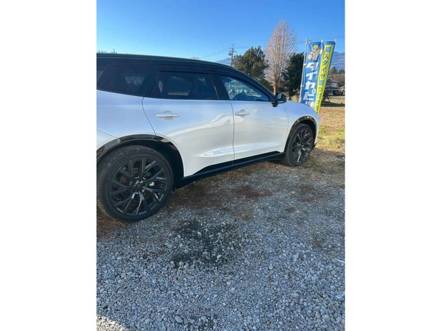 TOYOTA CROWN ESTATE 4WD 2025