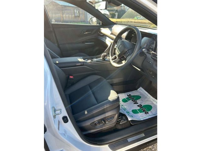 TOYOTA CROWN ESTATE 4WD 2025