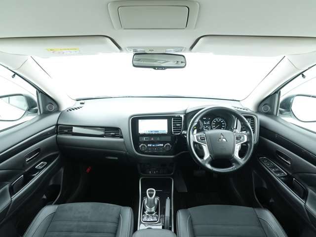 MITSUBISHI OUTLANDER PHEV 2015