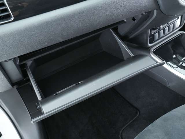 MITSUBISHI OUTLANDER PHEV 2015