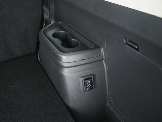 MITSUBISHI OUTLANDER PHEV 2015