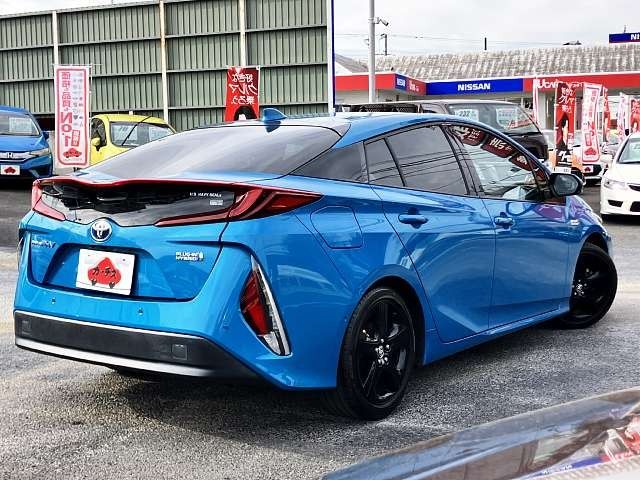 TOYOTA PRIUS PHV 2017