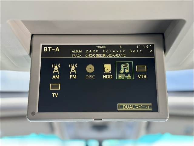 TOYOTA VELLFIRE 2013