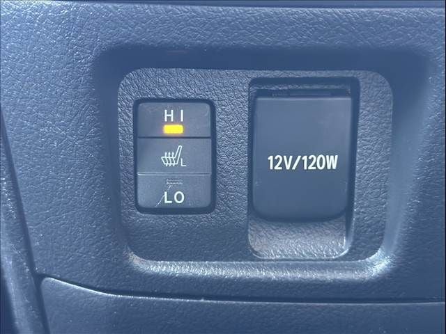 TOYOTA VELLFIRE 2013