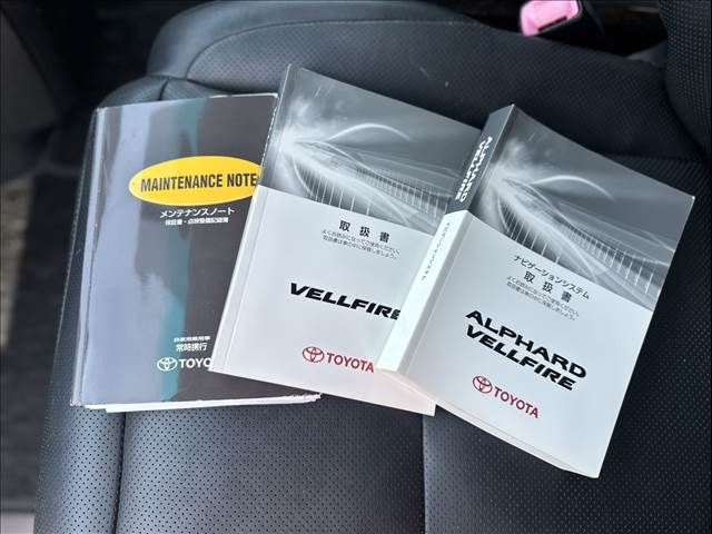 TOYOTA VELLFIRE 2013