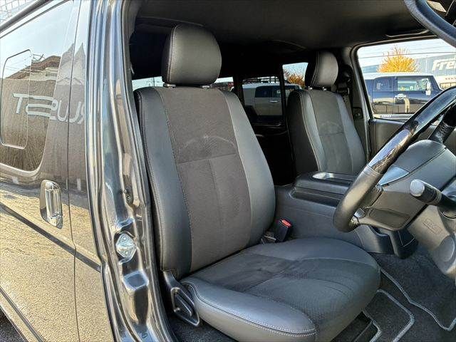 TOYOTA HIACE van 2WD 2018