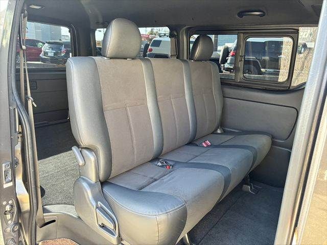 TOYOTA HIACE van 2WD 2018