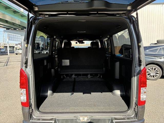 TOYOTA HIACE van 2WD 2018