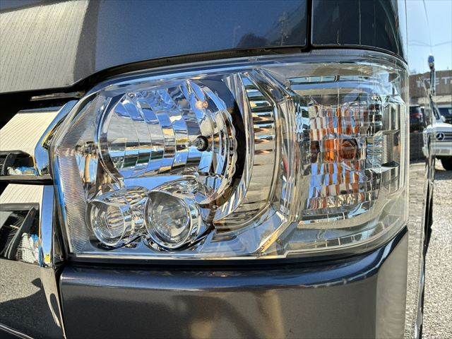 TOYOTA HIACE van 2WD 2018