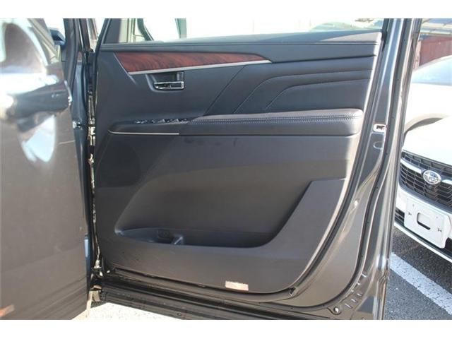 MITSUBISHI DELICA D:5 4WD 2023