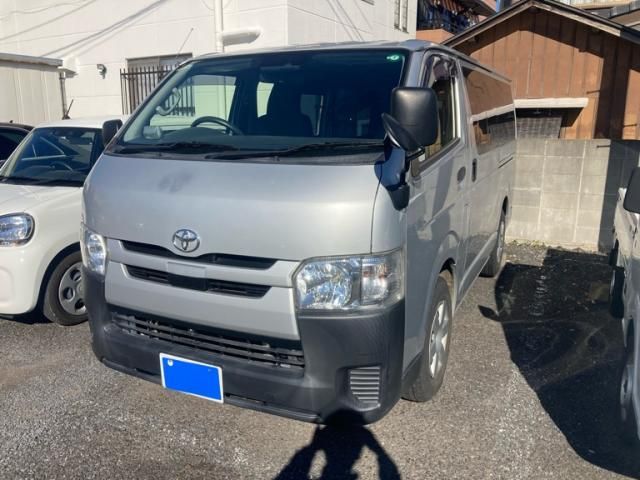 TOYOTA HIACE van 2WD 2018