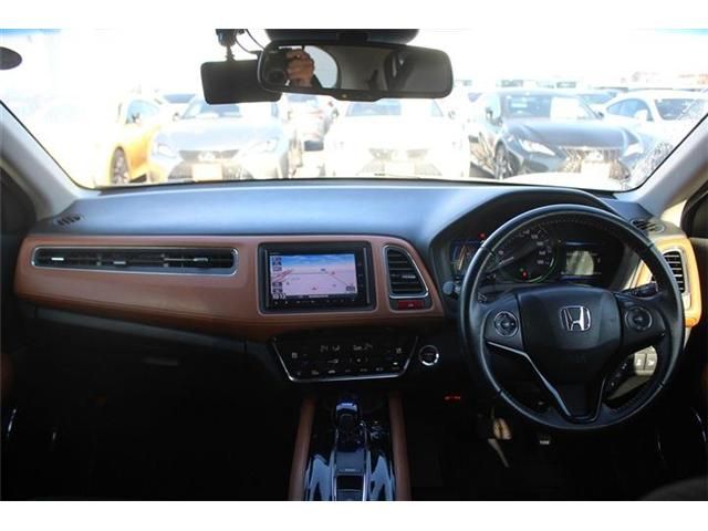 HONDA VEZEL HYBRID 2014