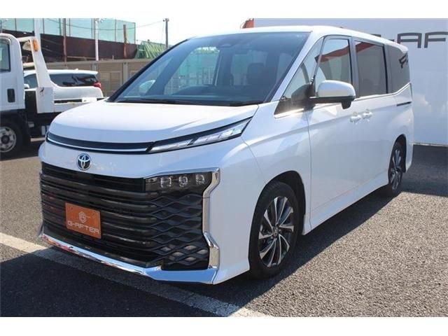 TOYOTA VOXY 2025
