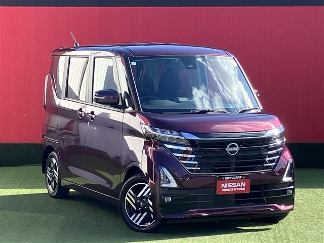 NISSAN ROOX 2025