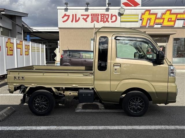 DAIHATSU HIJET truck 4WD 2022