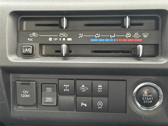 DAIHATSU HIJET truck 4WD 2022