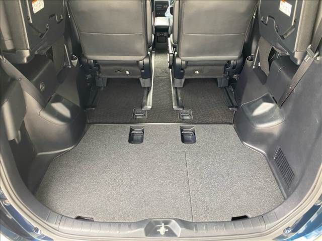 TOYOTA ESQUIRE HYBRID 2019