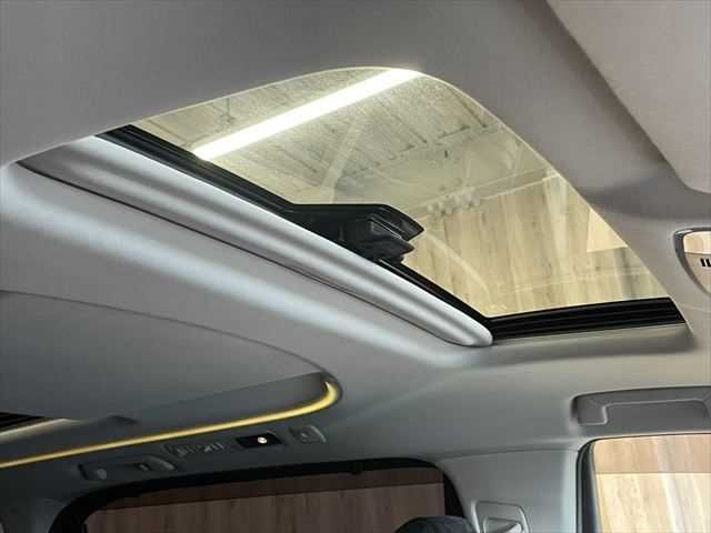 TOYOTA VELLFIRE 2016